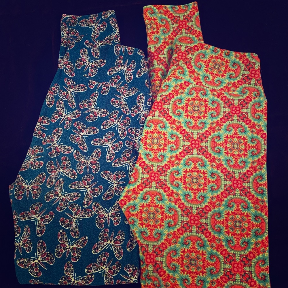 2 pairs of super soft Lularoe leggings